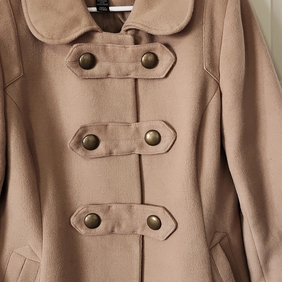 Tan Jacket - Picture 2 of 4